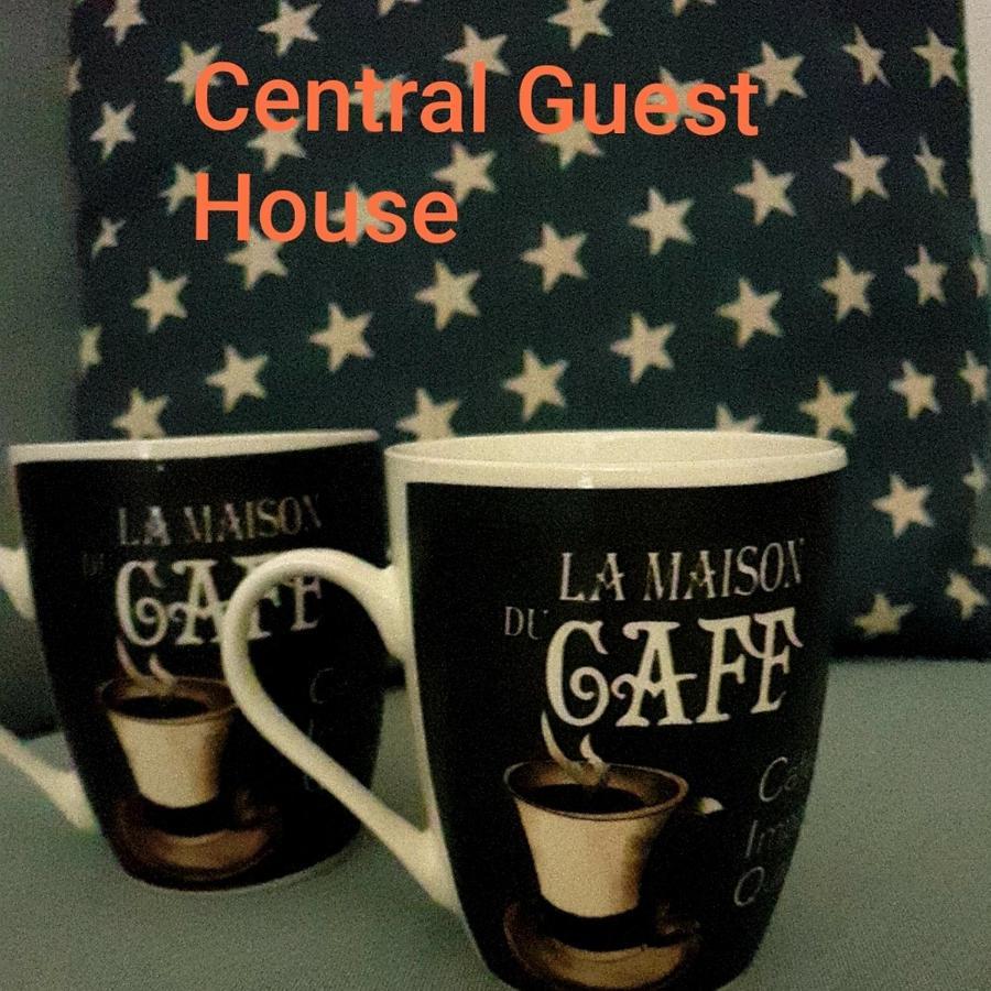 Central Guest House * Napels